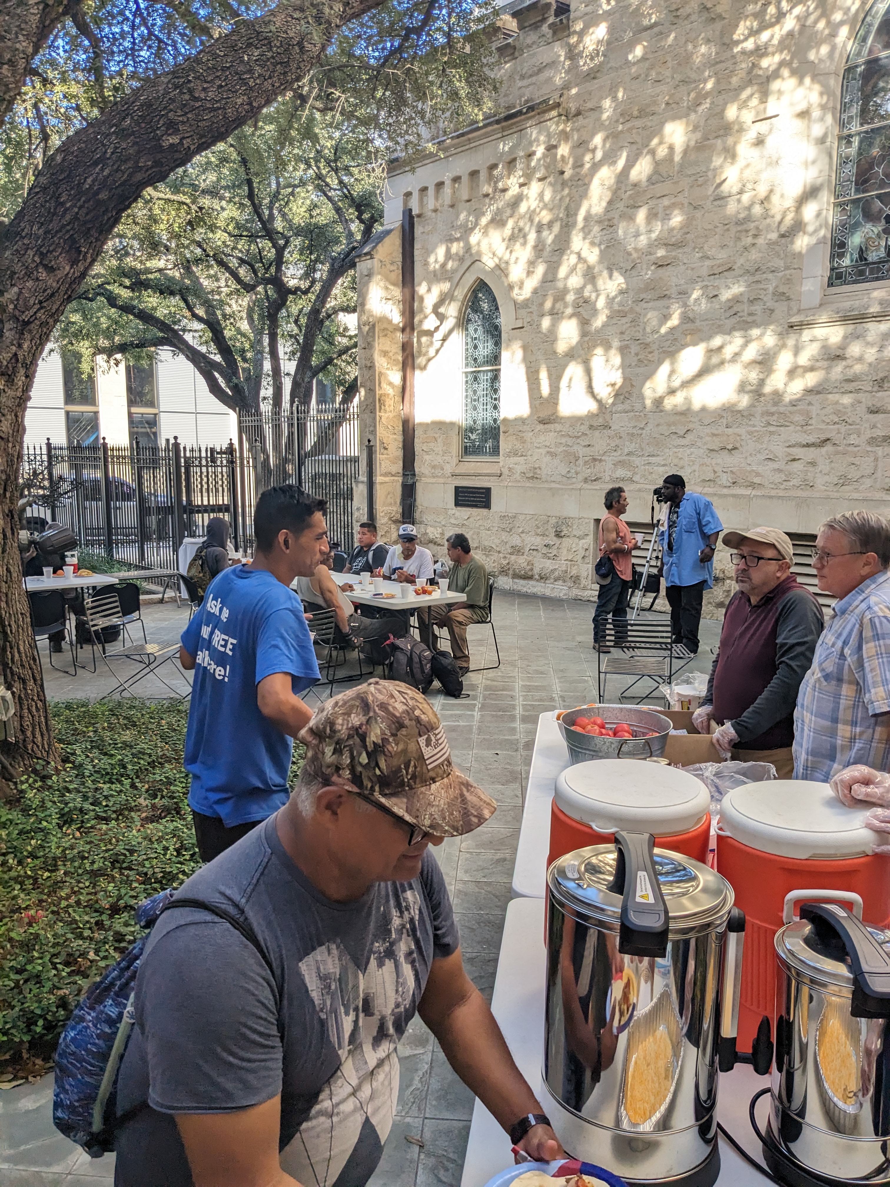 Community outreach meal coordination and distribution